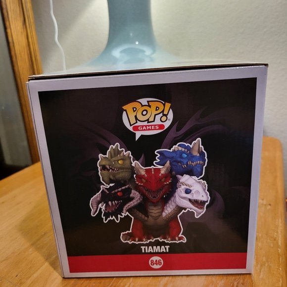 Dungeons & Dragons Tiamat w/ D20 2021 Fall Convention Exclusive Funko Pop - Picture 4 of 10
